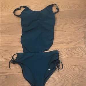 Robin Piccone Teal 2 -Piece Swimsuit- top med bottoms small